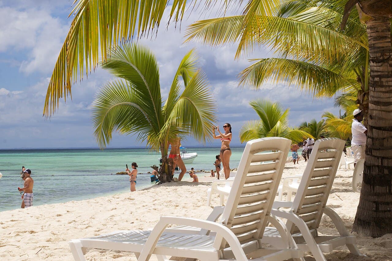 La Romana,Catalina Island,Oranjestad,Willemstad,Kralendijk,Saint George,La Romana,Catalina Island,Vi